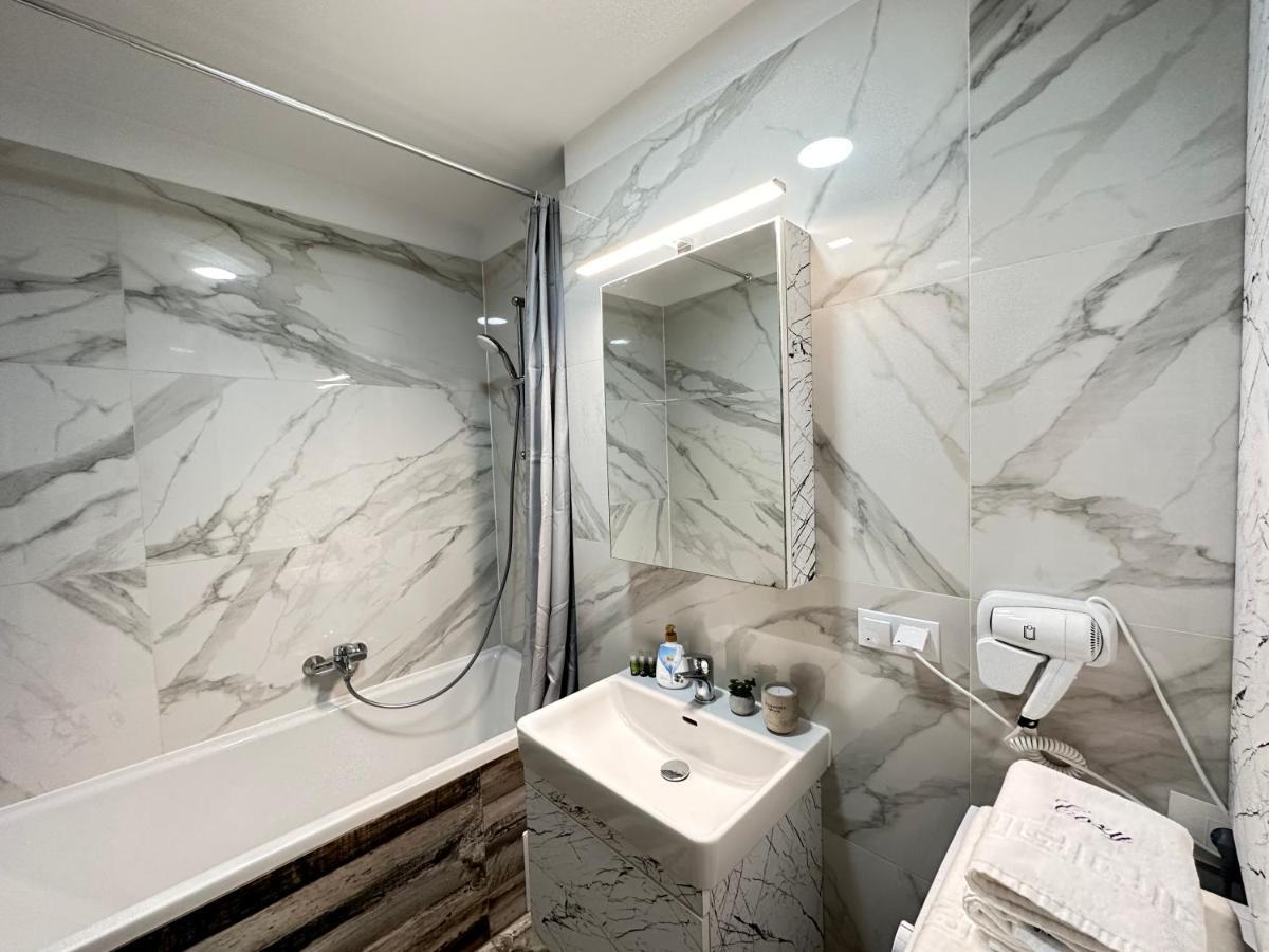 Deluxe Cozy Apartments - Coresi Mall #Брашов Экстерьер фото