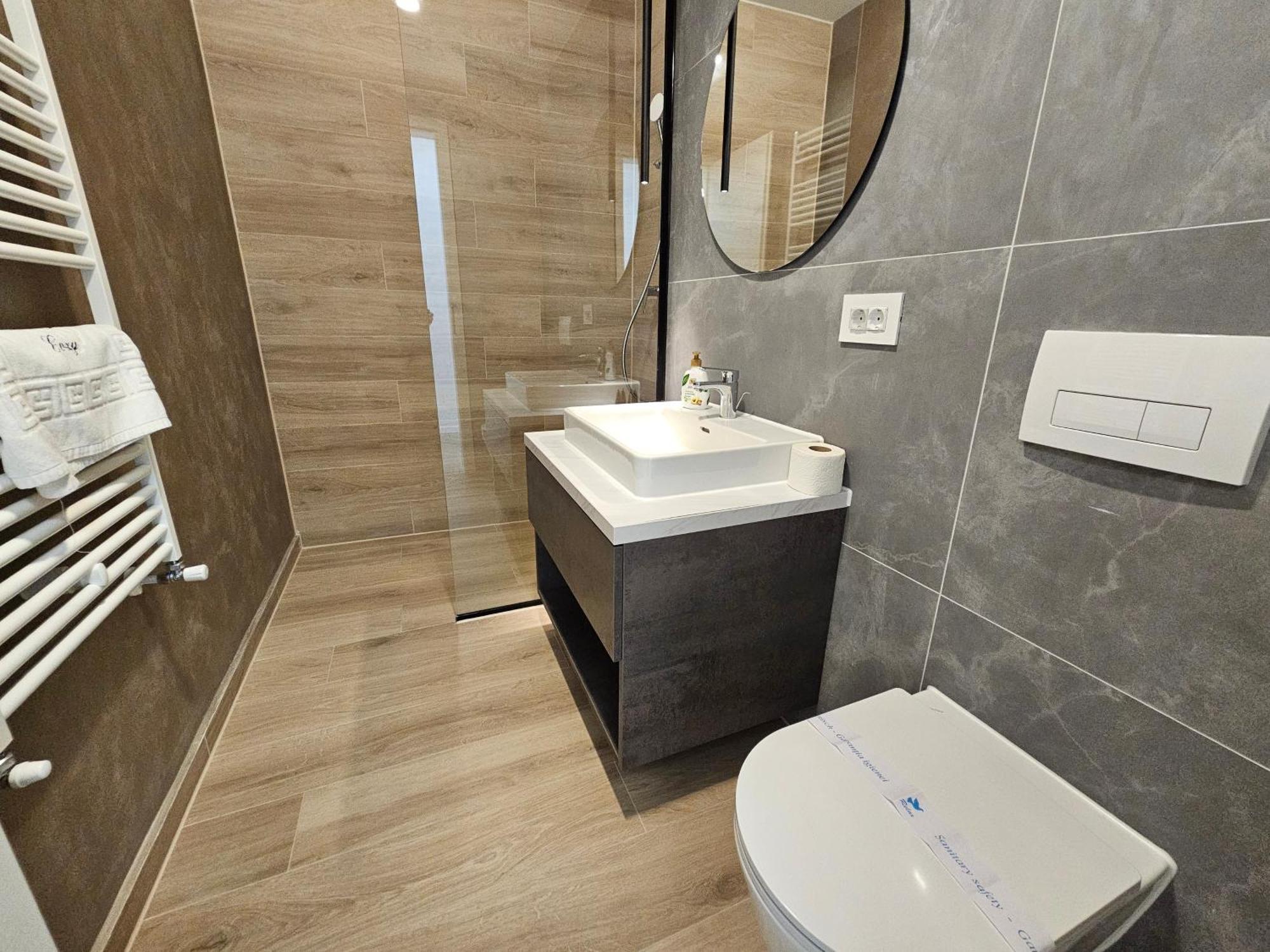 Deluxe Cozy Apartments - Coresi Mall #Брашов Экстерьер фото