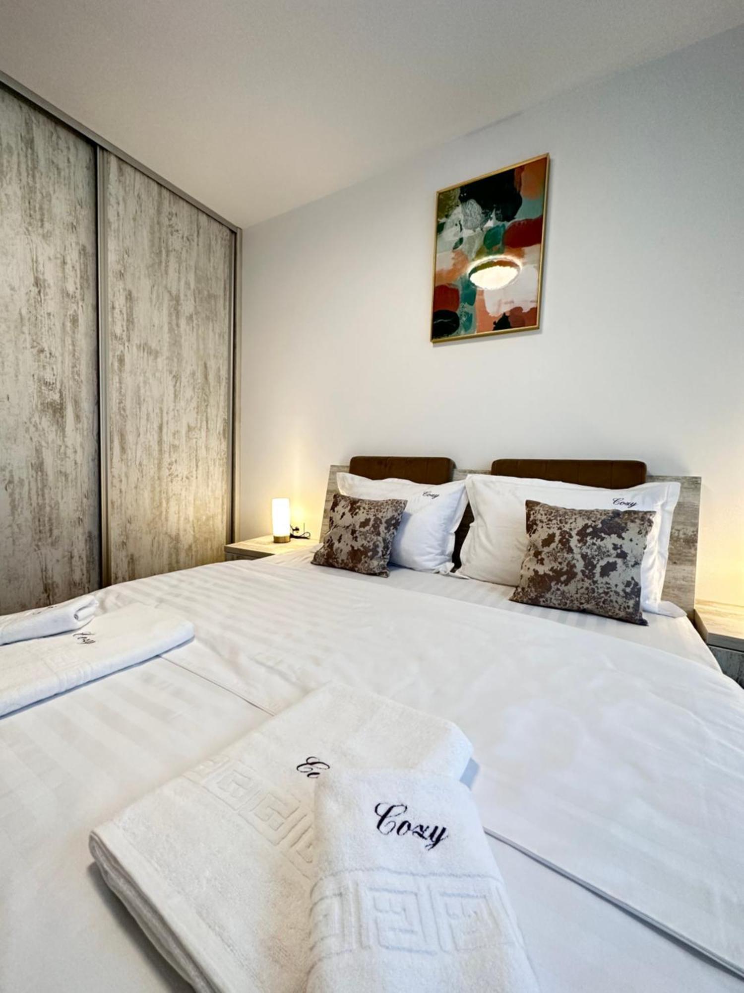 Deluxe Cozy Apartments - Coresi Mall #Брашов Экстерьер фото